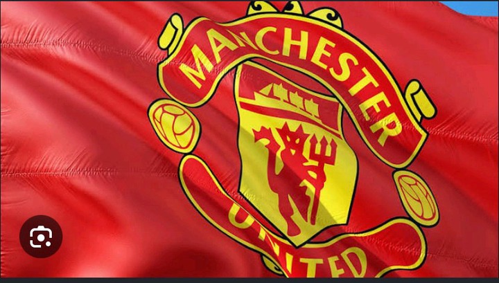 Manchester United Agree Third Midfield Transfer as Ederson Exit Could Spark Move