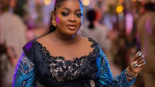 “I’ve Never Been Broke” – Eniola Badmus’ Bold Statement Trends Online