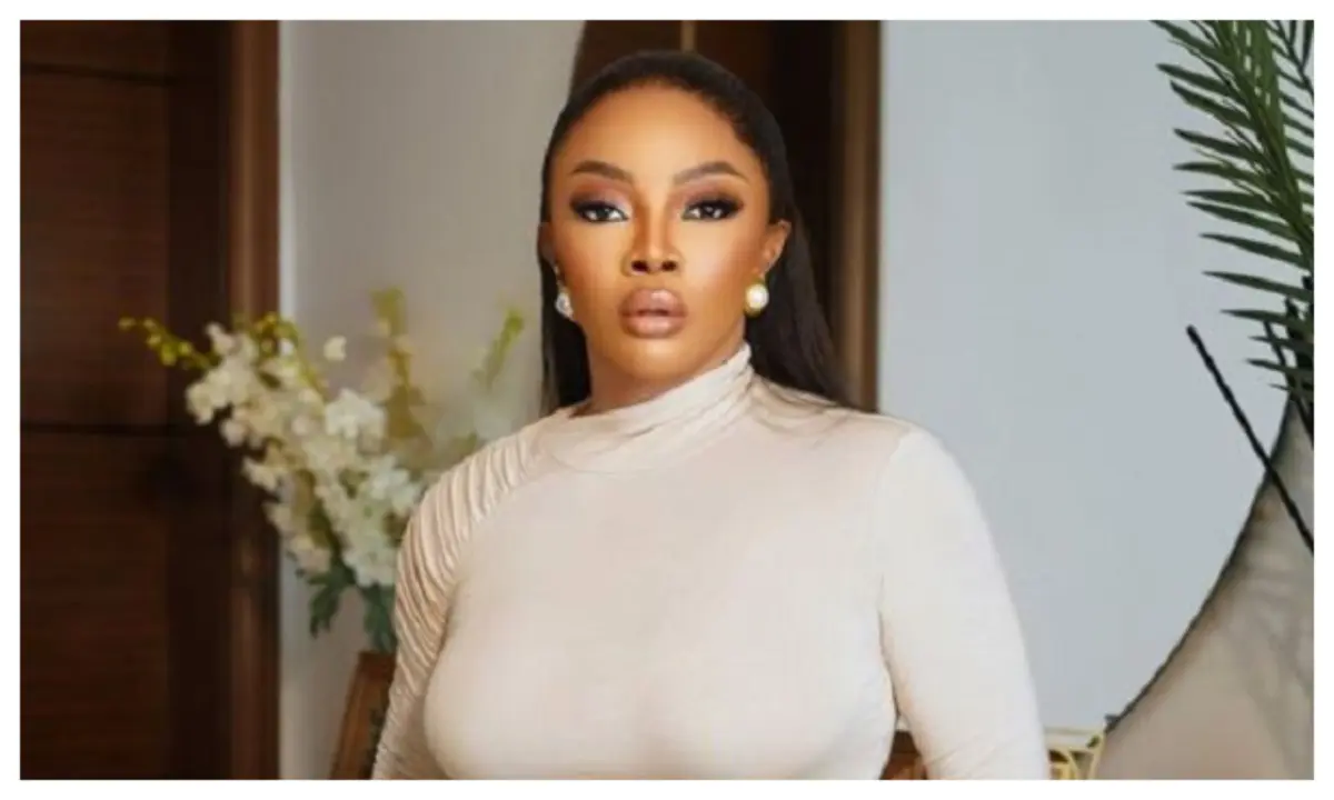 Toke Makinwa Says She Believes in Courting Inside Your Revenue Bracket